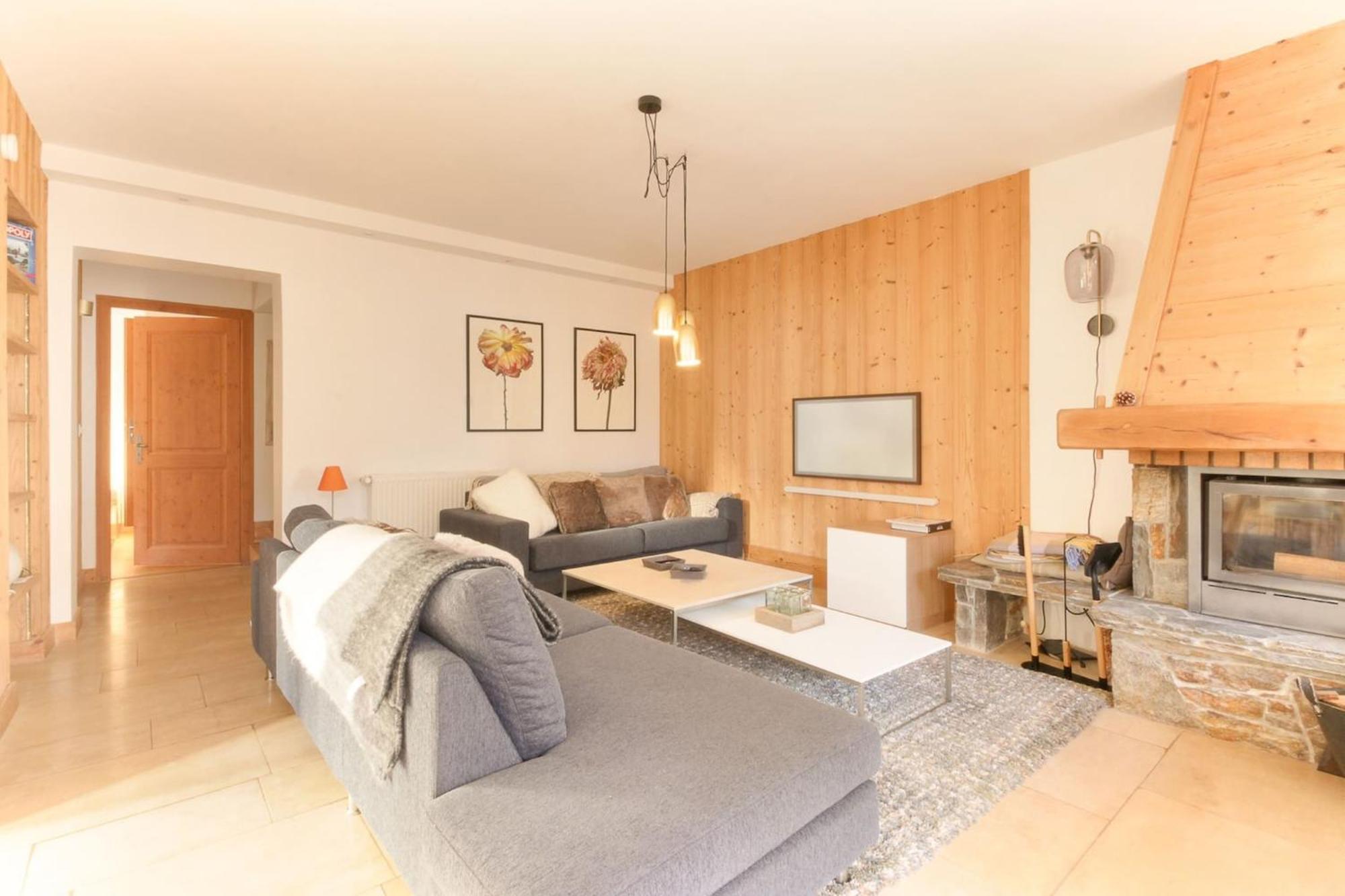 Les Alpins - Centre De Chamonix - Renove Avec Jardin Et Vue Imprenable Sur Le Montblanc Apartment Exterior photo
